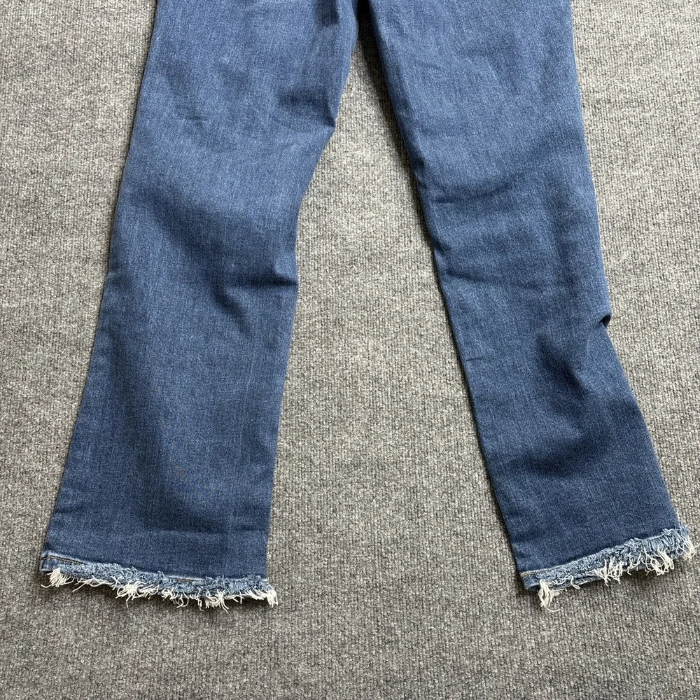 Judy Blue Jeans Women's Size 13 31 Blue Dad Jean Mid Rise Distressed Medium Wash - Picture 7 of 11